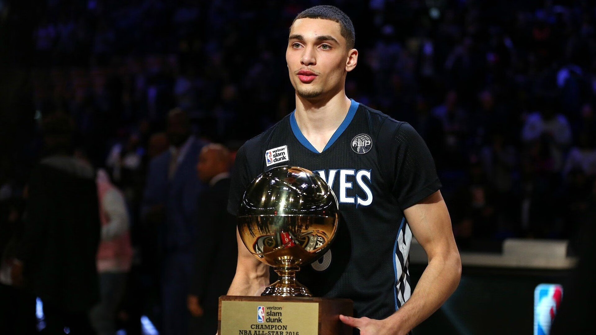 足球联赛年度最佳阵容数据分析